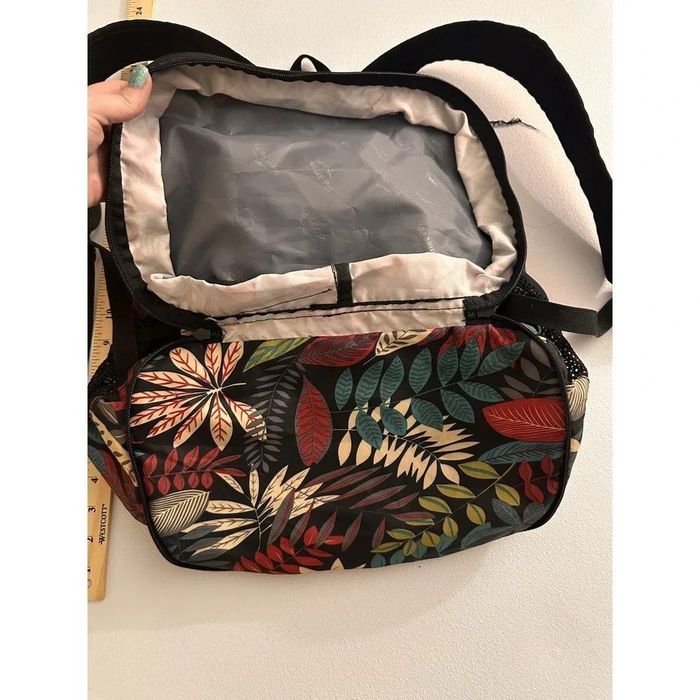 Venture Pal Floral Backpack Black/Multicolor Zip, Bottle Pocket
